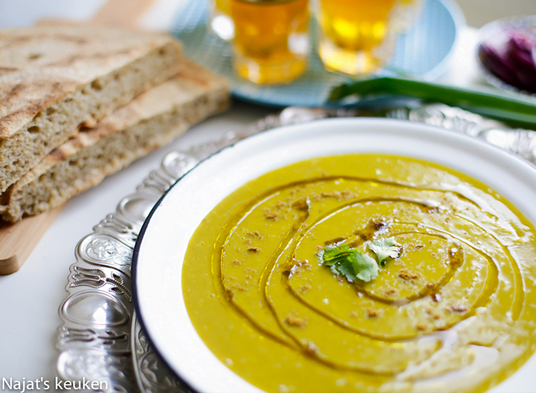 Tamarakt/Bissara (erwtensoep)