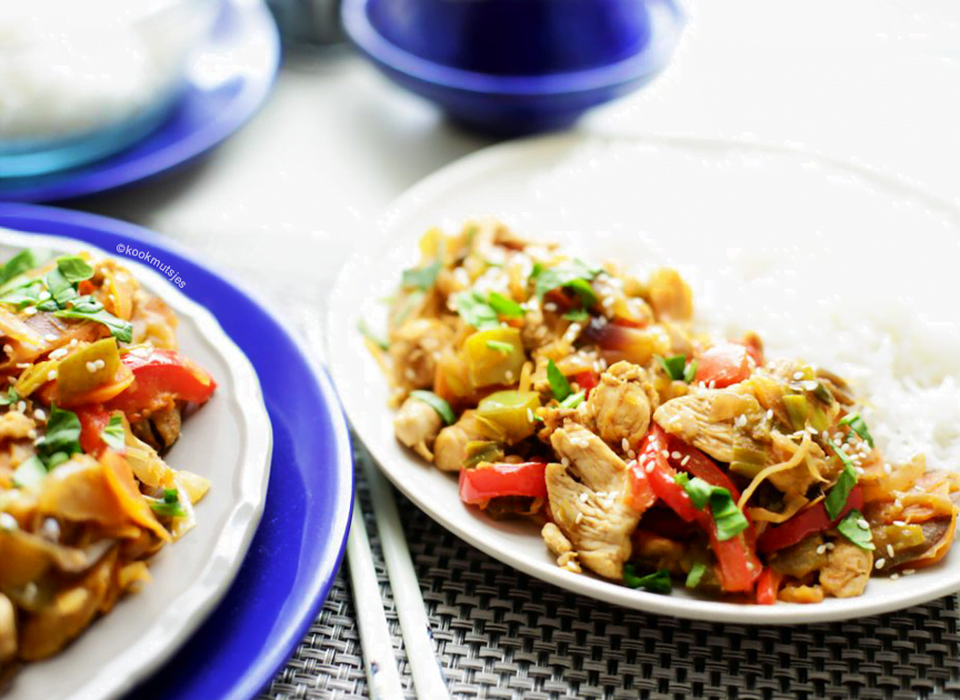 Wokgerecht met kip en groentes