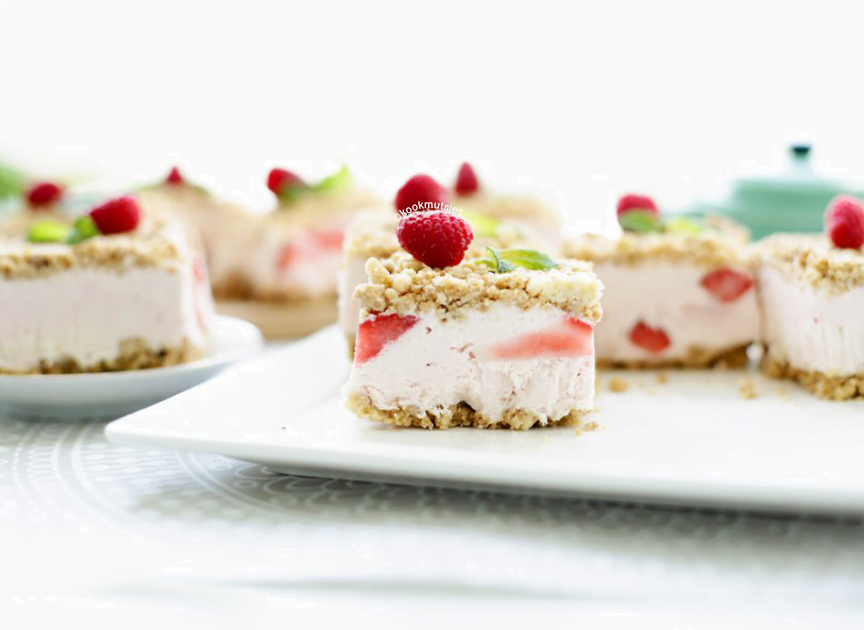 Aardbeien kruimel dessert