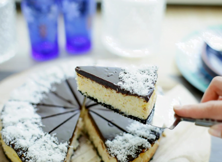 Bounty cheesecake
