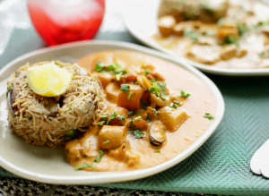 Zeevruchten in paprikasaus