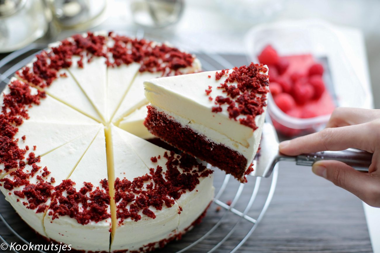 Red velvet cheesecake