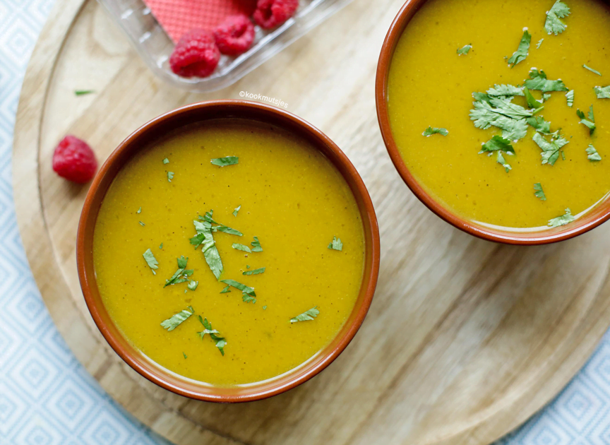 Kerriesoep met garnalen