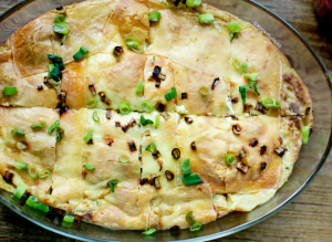 Aardappelschotel met gerookte zalm