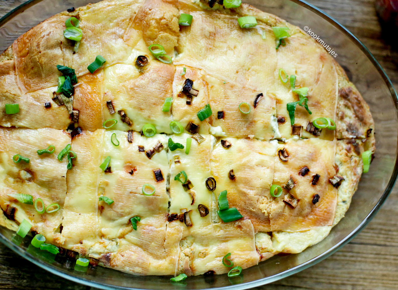 Aardappelschotel met gerookte zalm