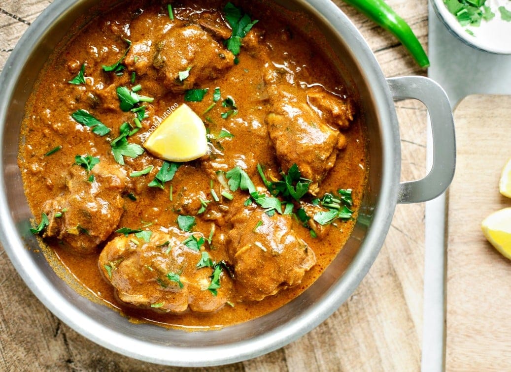 Kipdrumsticks in currysaus