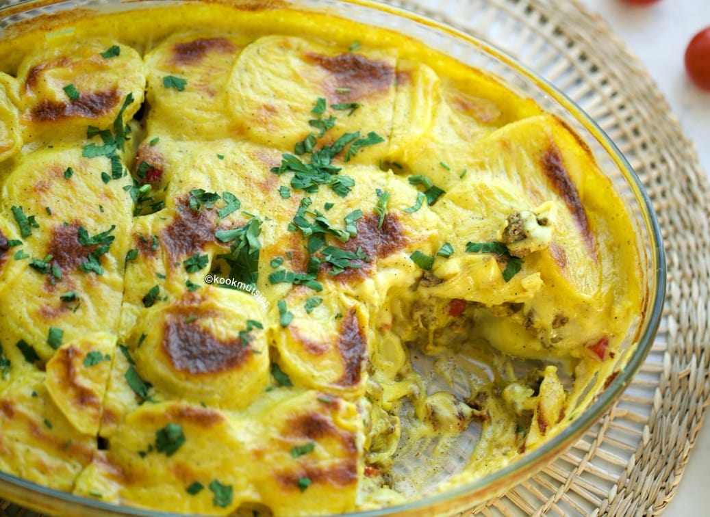 Ovenschotel prei-kerrie met gehakt