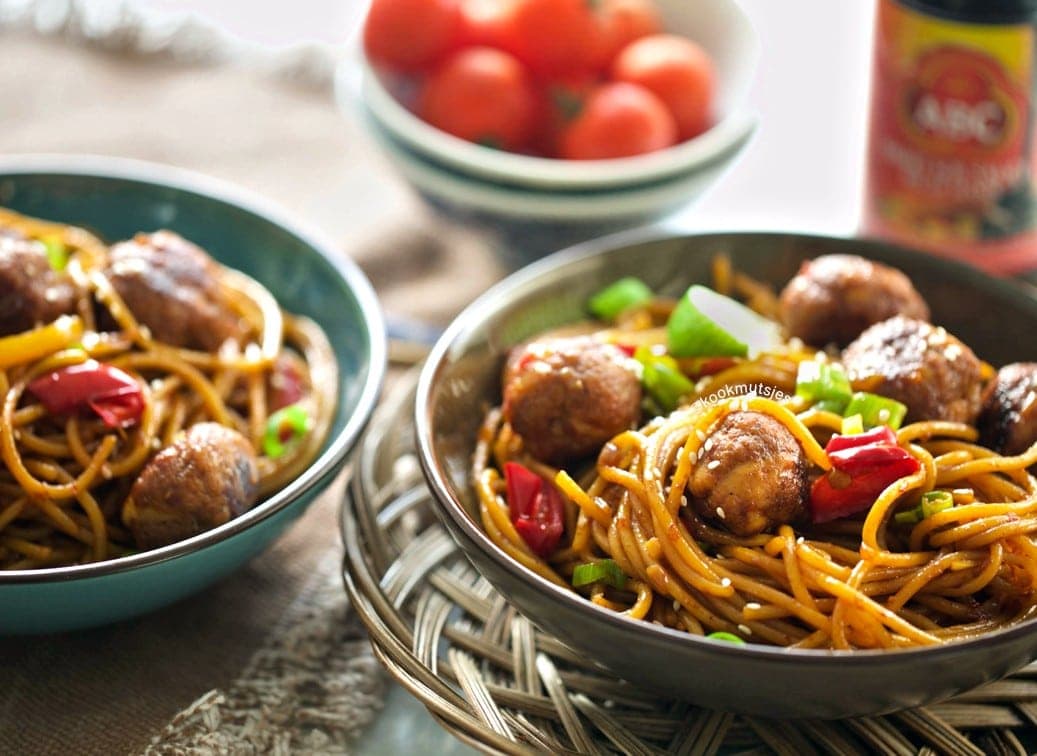 Spaghetti met kipgehaktballen