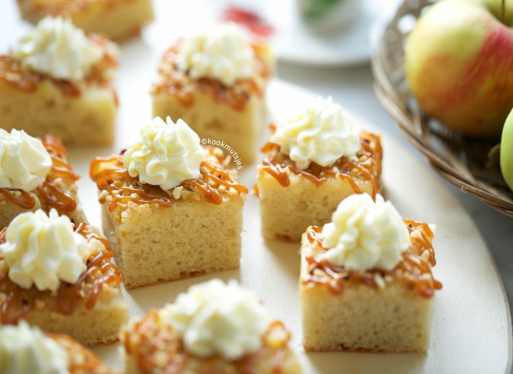 Appel-karamelcake met hazelnoot