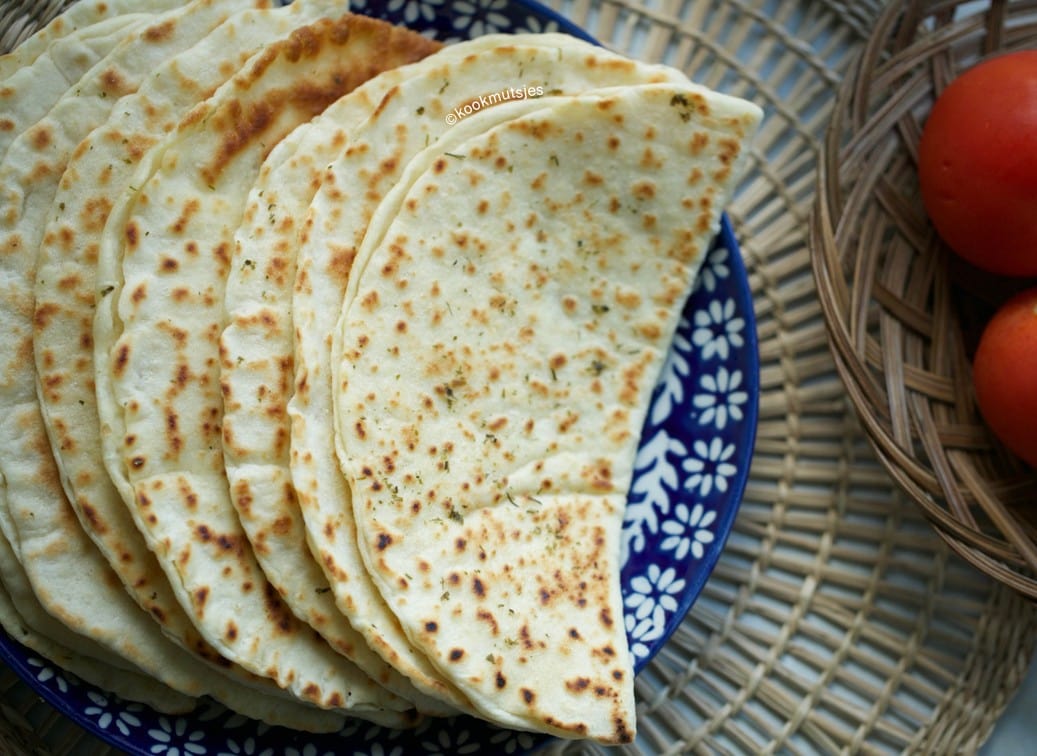 Panbroodjes met kruidenboter