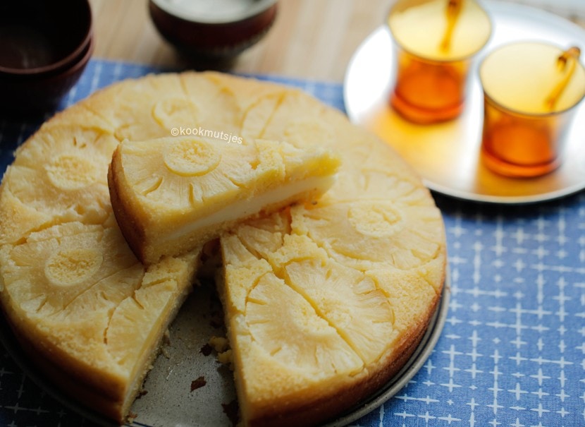 Ananas-griesmeelcake met romige vulling