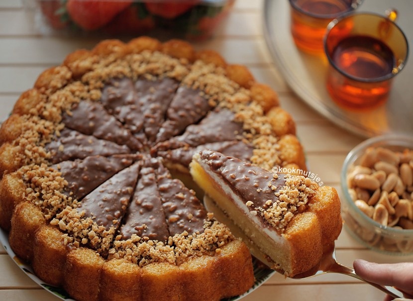 Cake met pinda, karamel en chocolade