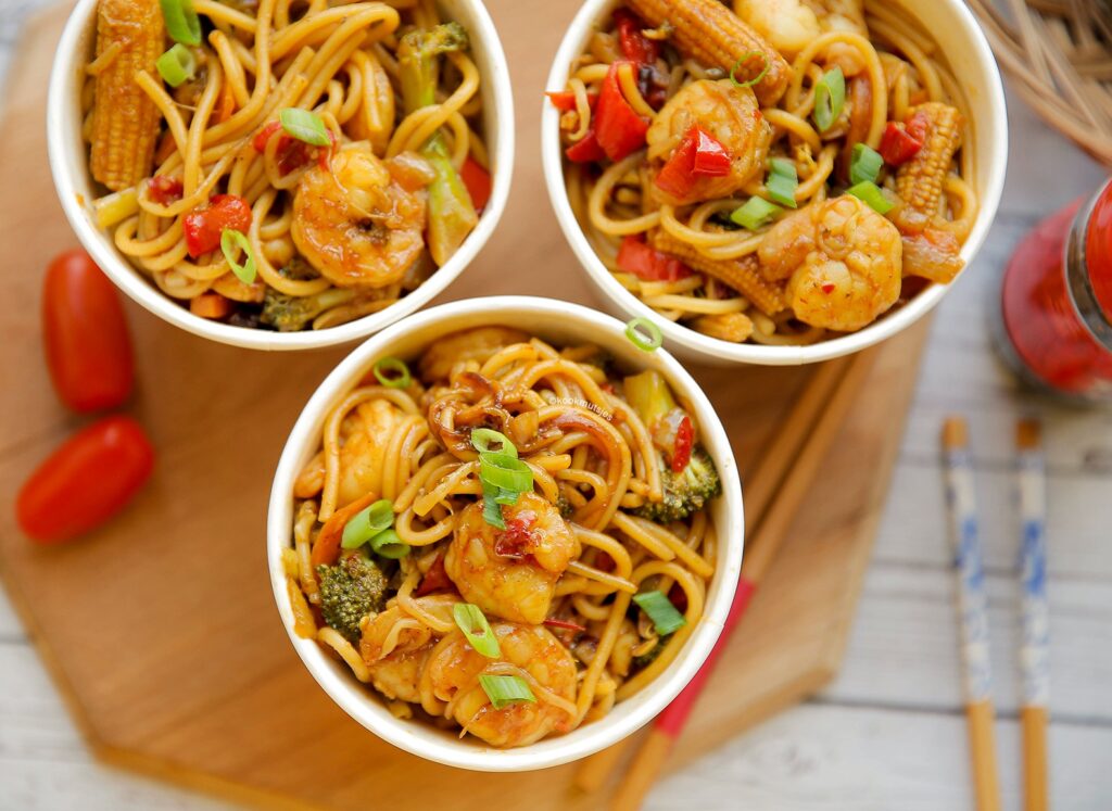 Spaghetti met garnalen en groenten