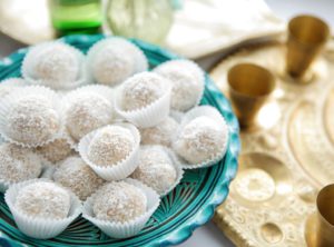 Abrikozen-kokos truffels