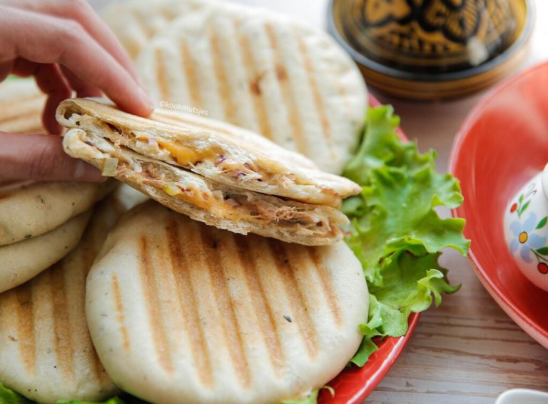 Tuna melt panini