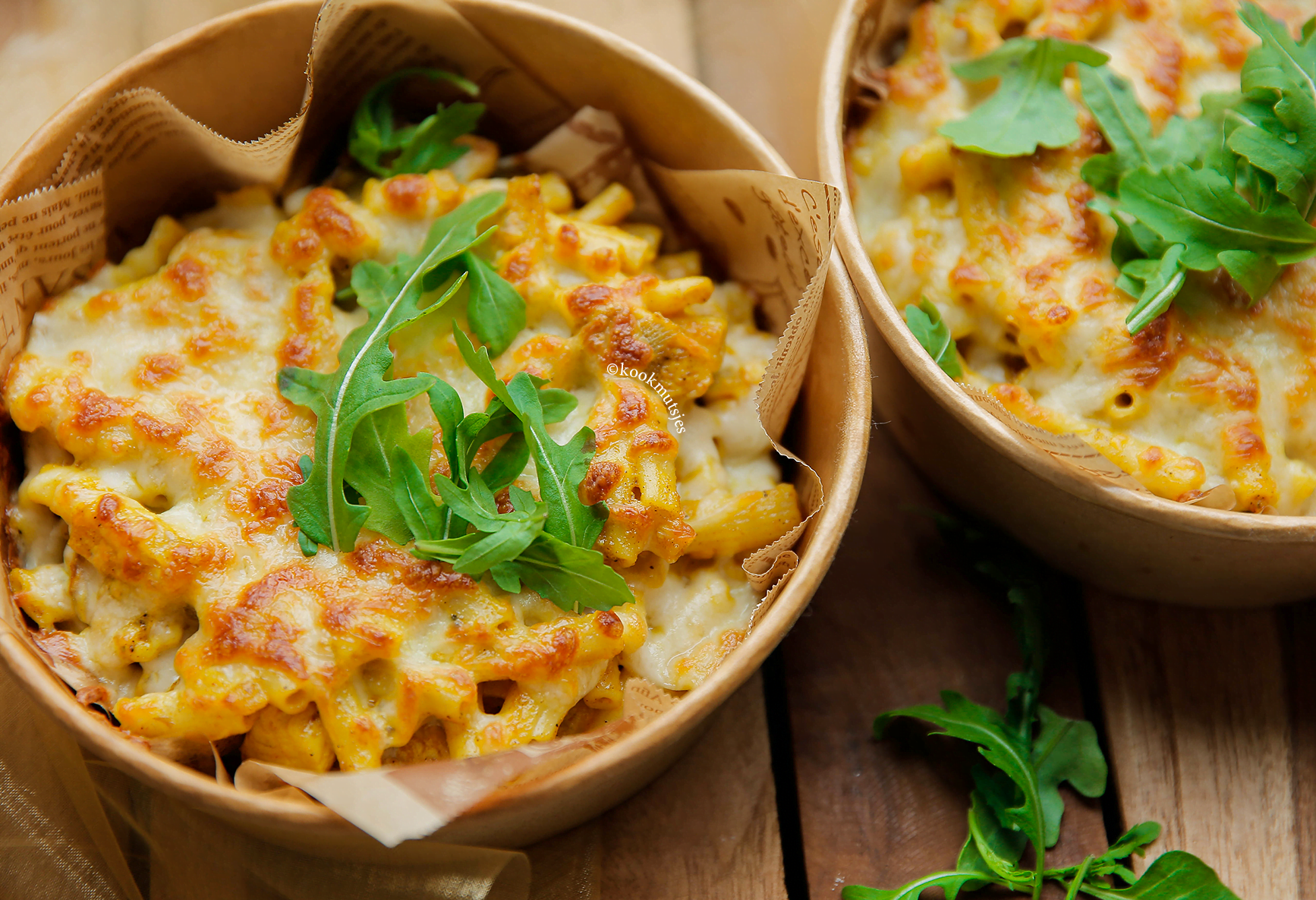 Macaronischotel met kip-curry