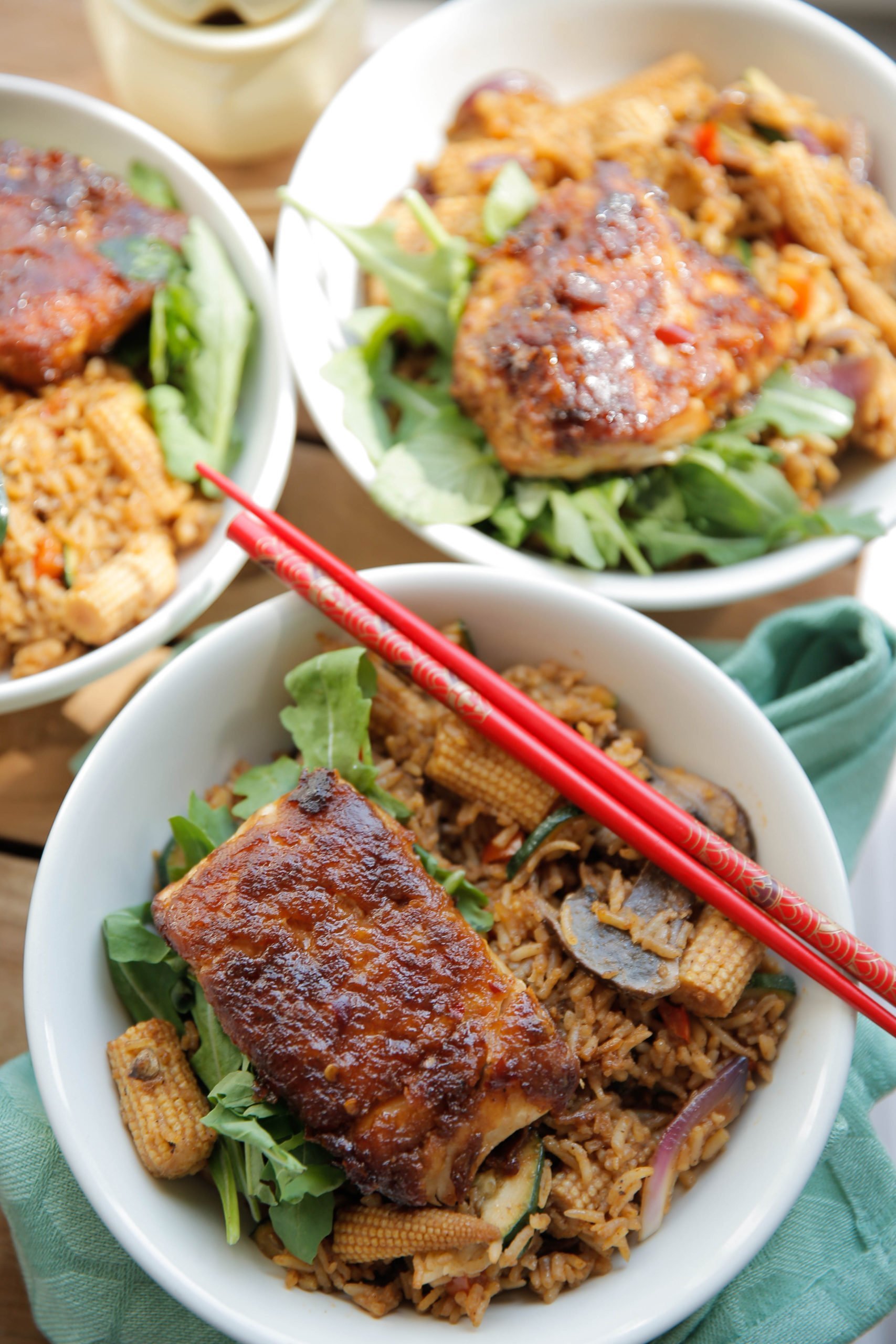 Sticky kabeljauw met rijst en groenten