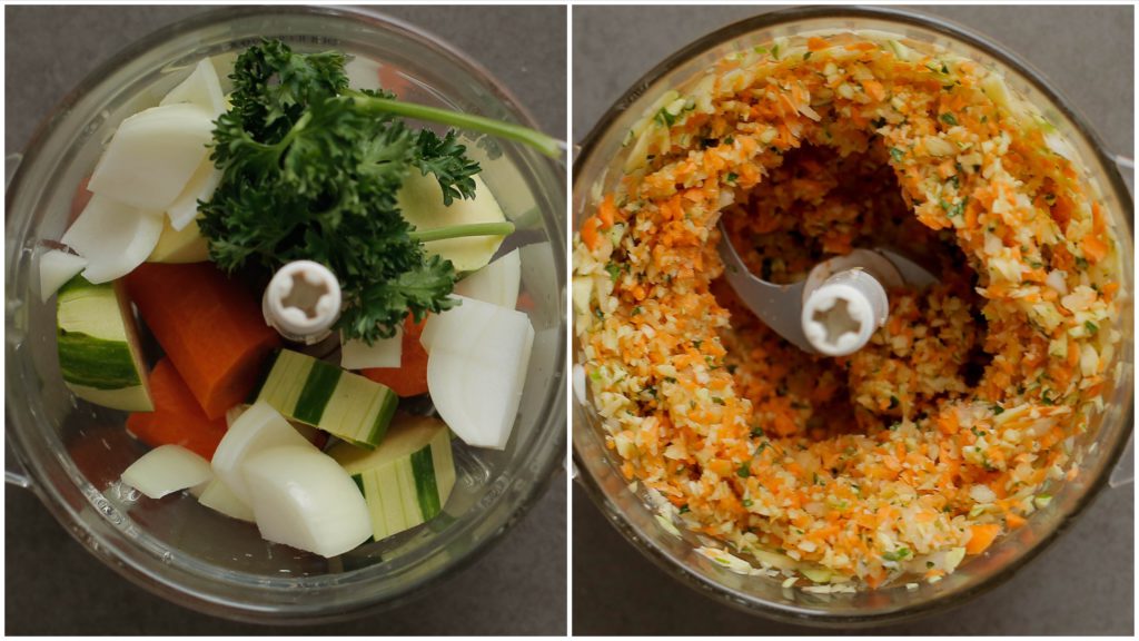 Pel de gele ui. Snijd de courgette, wortel, gele ui en peterselie grof. Doe de groenten in een hakmolen. Mix niet al te fijn.