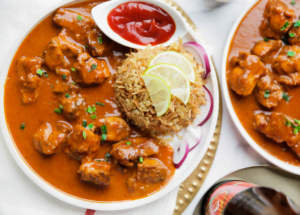 Kippendijen in pindasaus