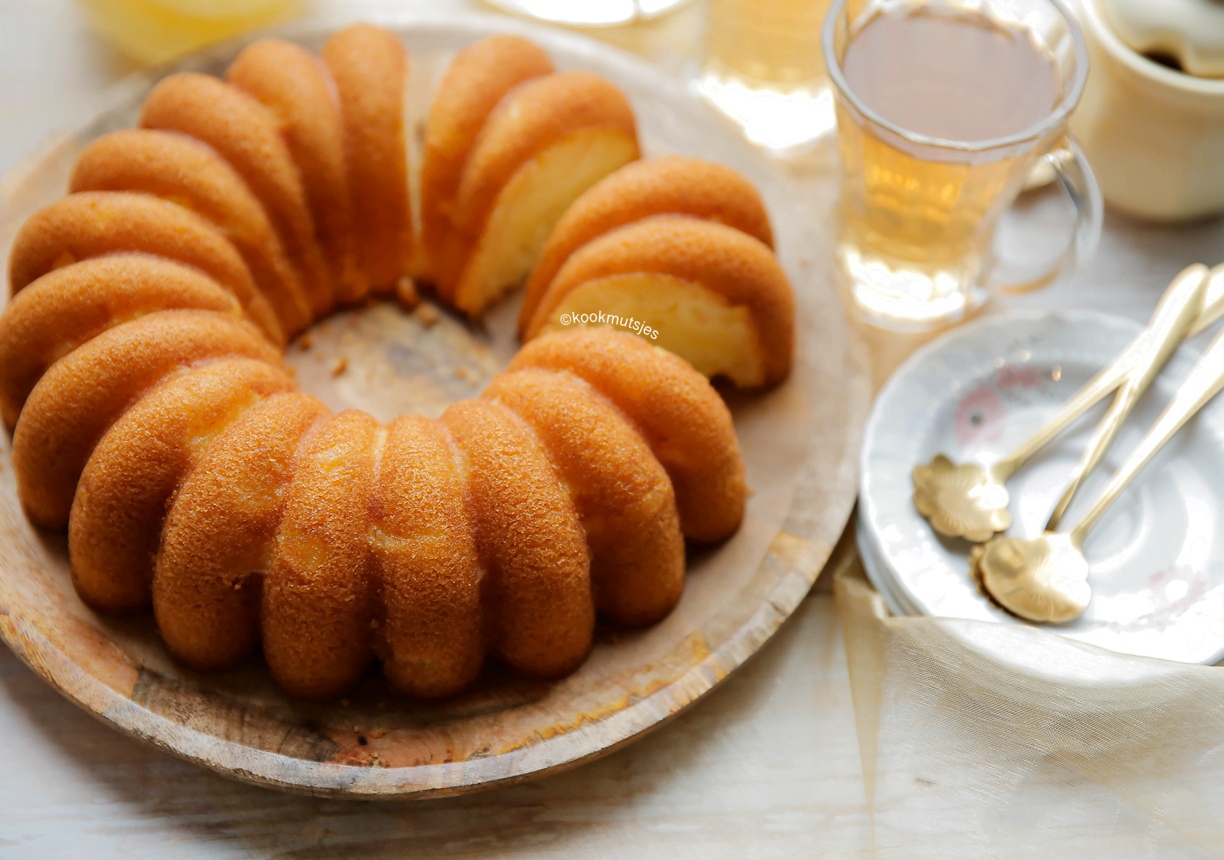 Ananas tulbandcake van Kookmutsjes