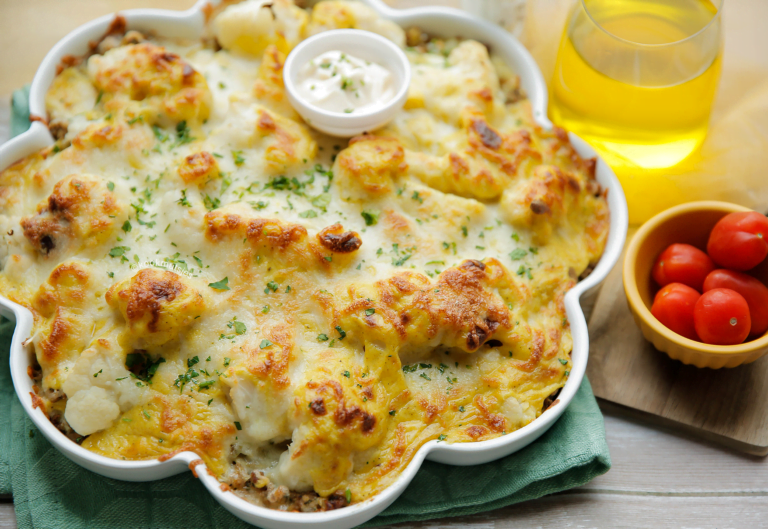 Bloemkool-kerrieschotel met gehakt