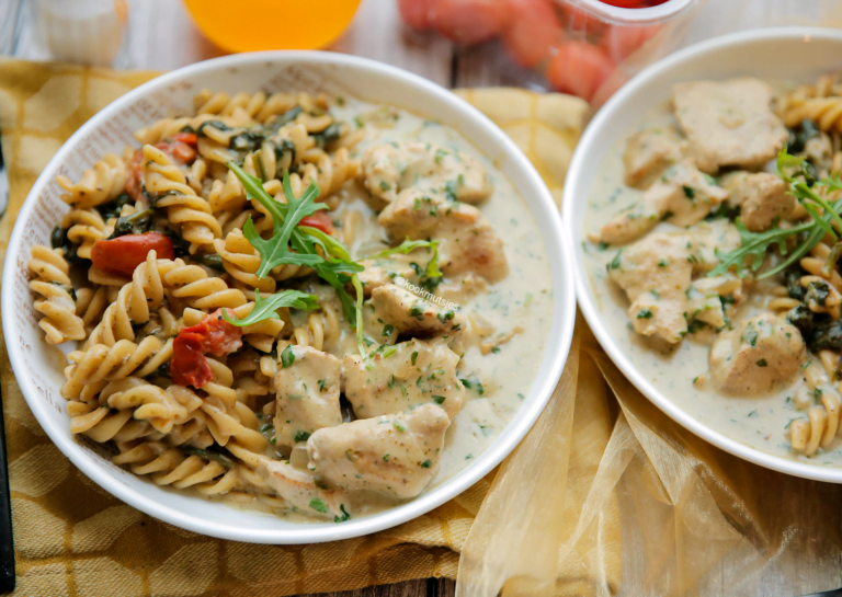Fusilli met kip in saus