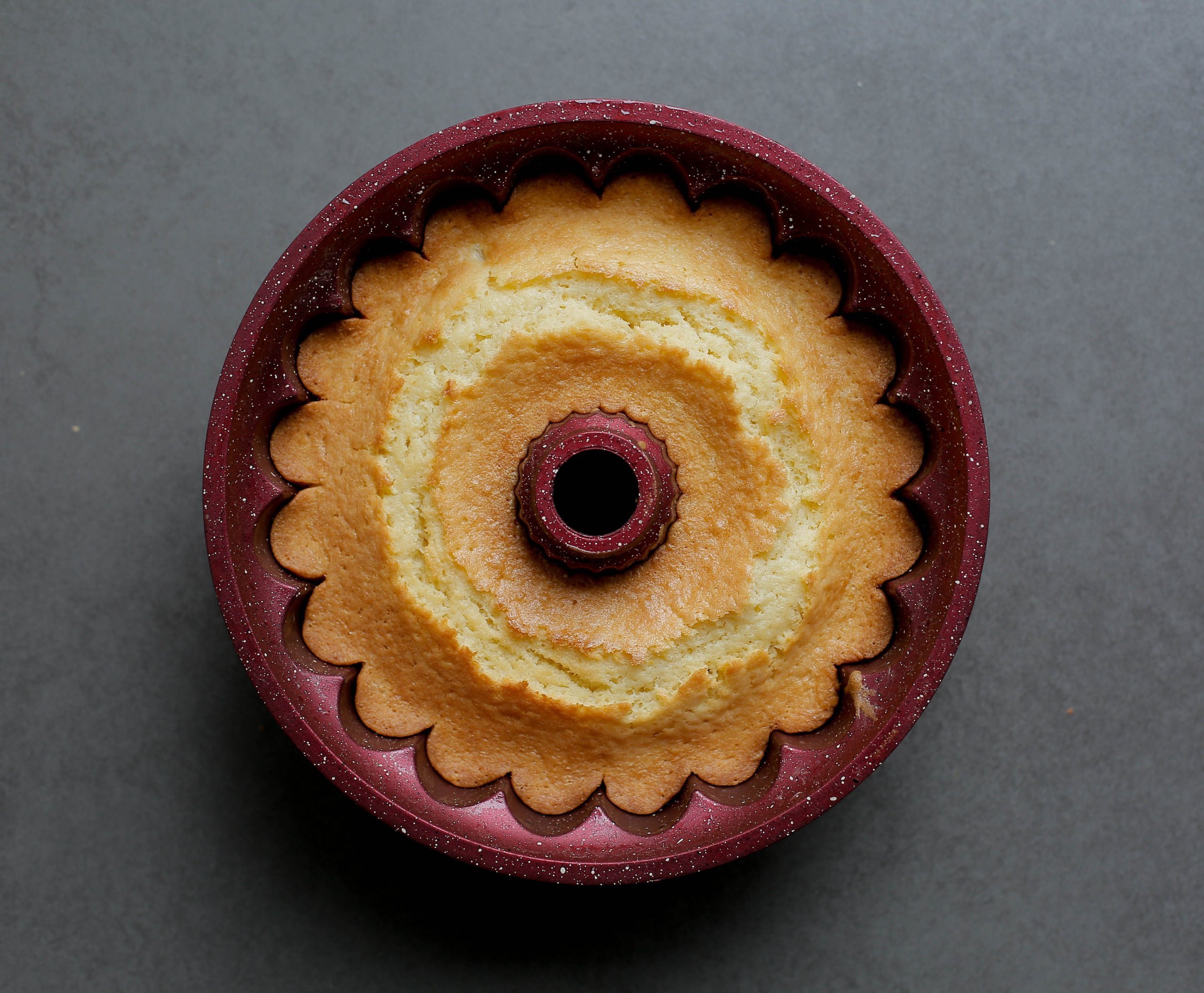 Tulband cake bakken in de oven