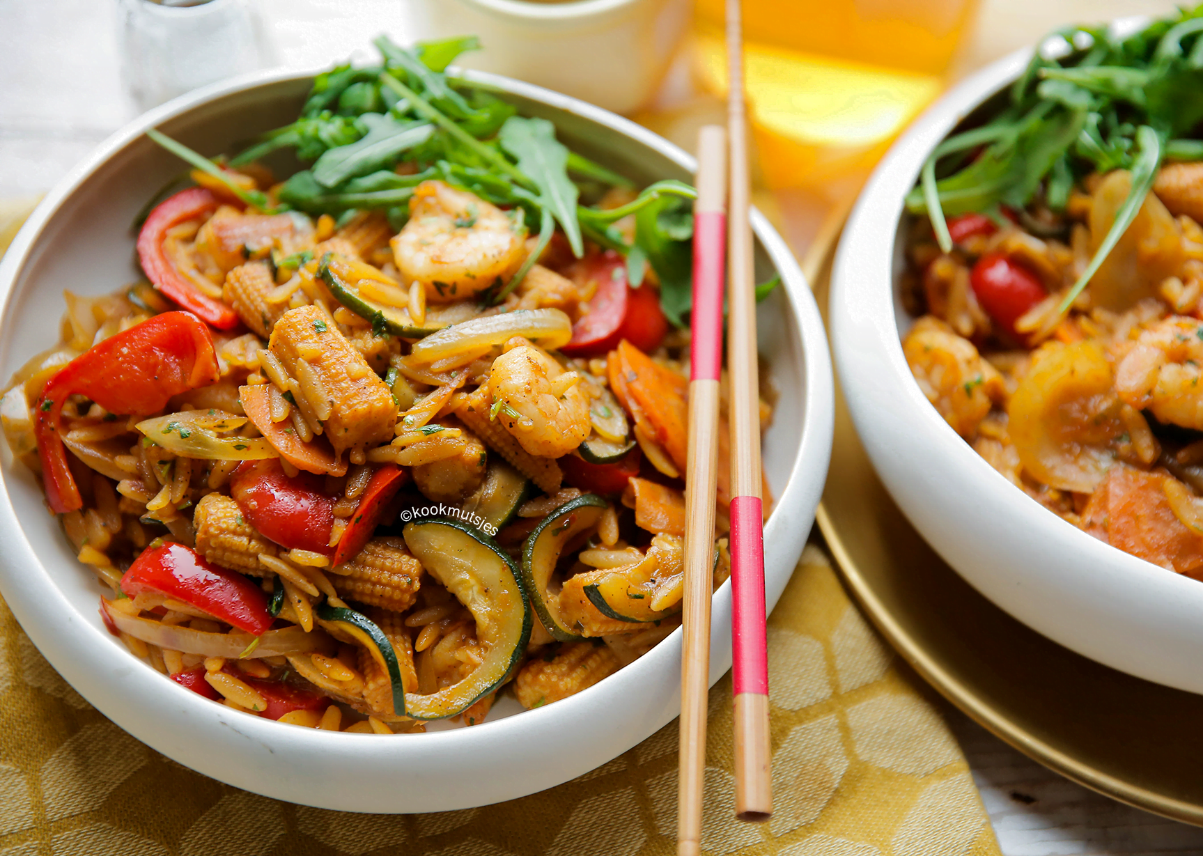 Orzo met garnalen uit de wok