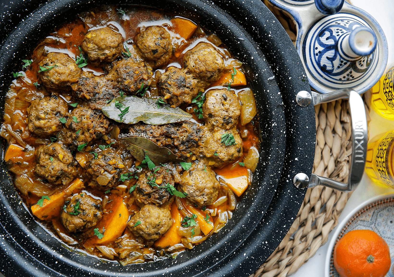 Tajine met gehaktballen en zoete aardappel