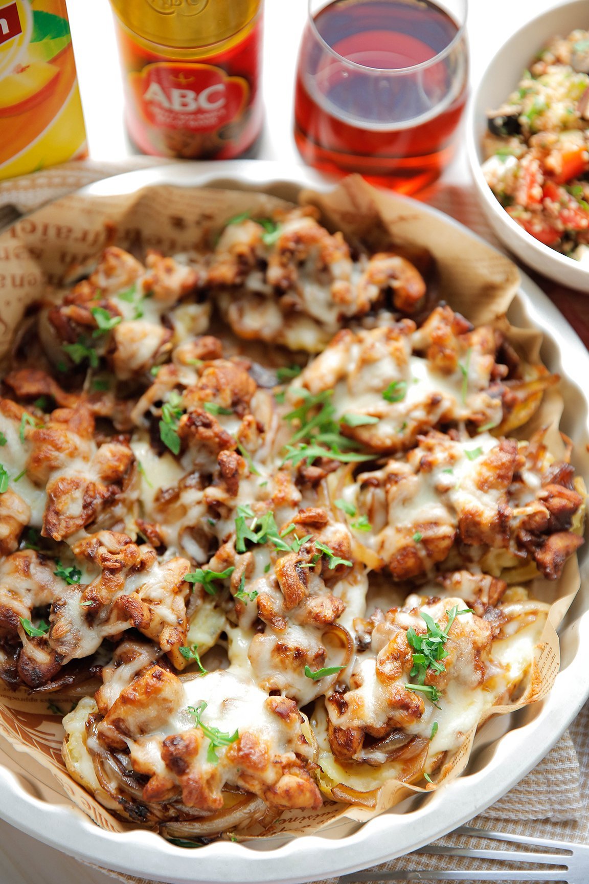 Gevulde aardappels met hete kip en gekarameliseerde ui eindresultaat Kookmutsjes