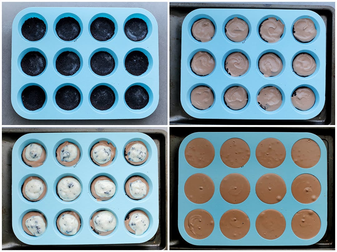 Muffin siliconenvorm vullen met het cheesecakebeslag en oreovulling