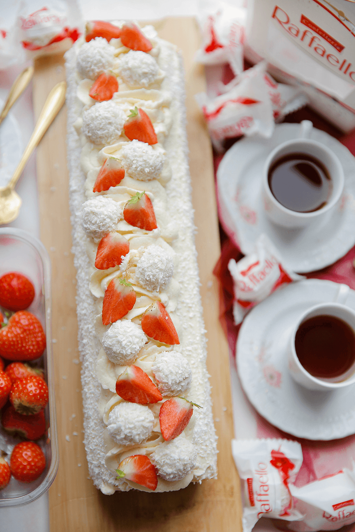 Raffaello rolcake eindresultaat Kookmutsjes