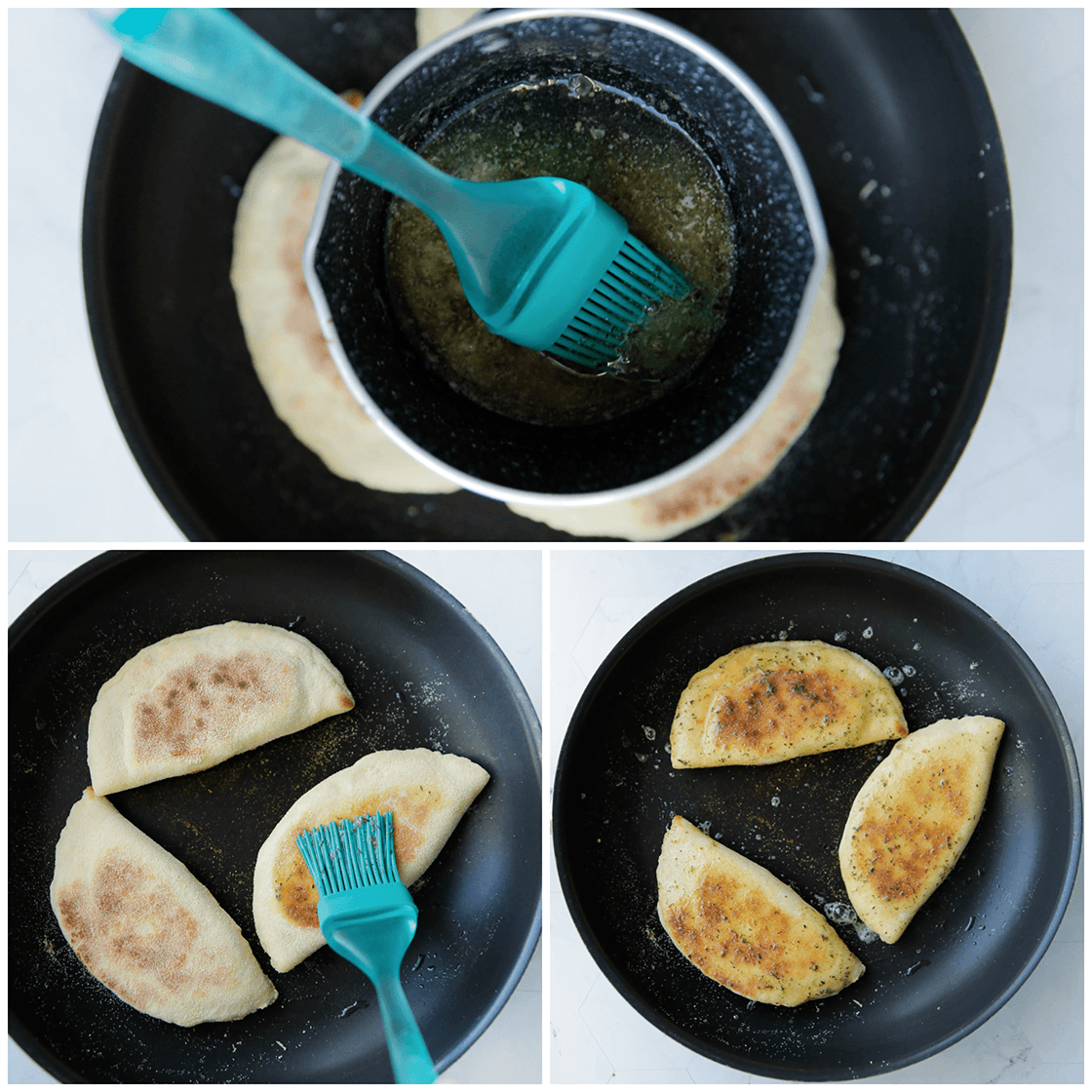 Gevulde griesmeelbroodjes met hummus bakken en insmeren met kruidenboter