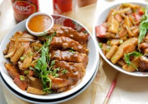 Aardappel wok met kip in saus