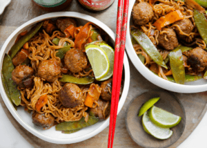 Noedels met gehaktballen van Kookmutsjes