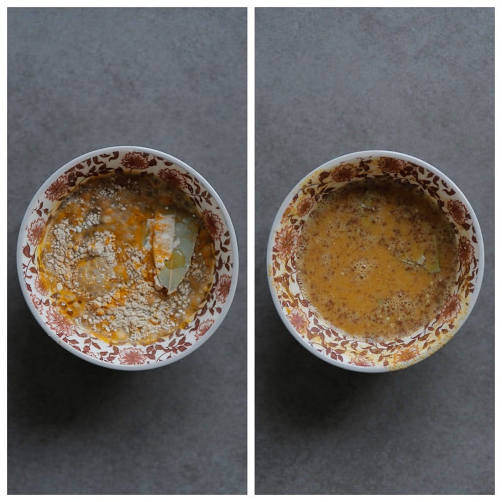 Doe de kurkuma, gemberpoeder, kaneel, knoflookpoeder, uienpoeder, het zout, de korianderpoeder, laurierblaadjes en het water in een kom. Meng goed.