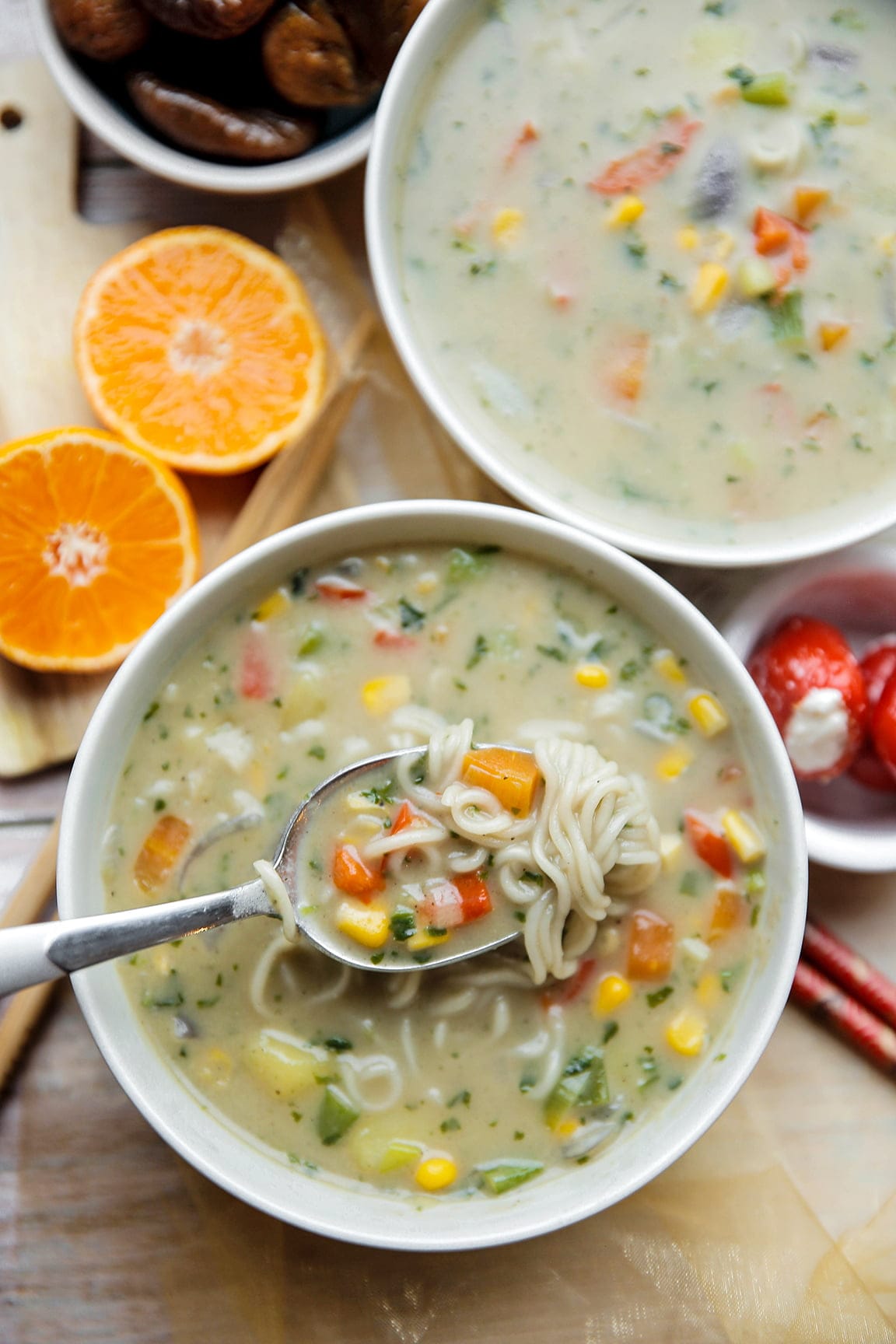 Vegetarische noedelsoep eindresultaat