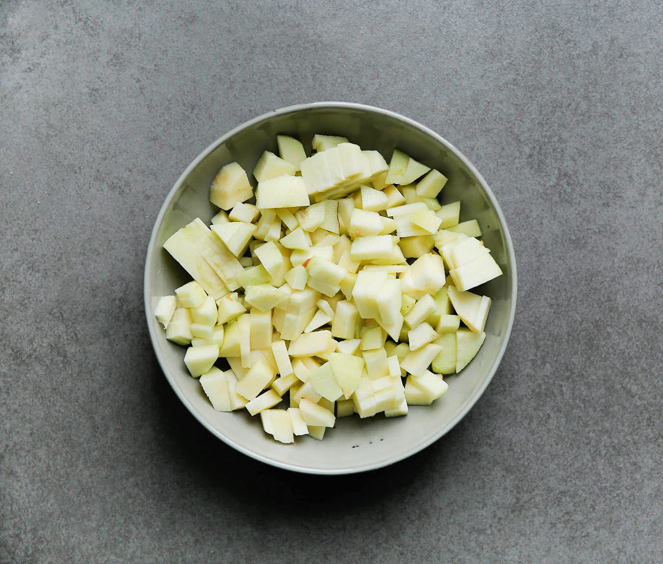 Appel in kleine stukken snijden