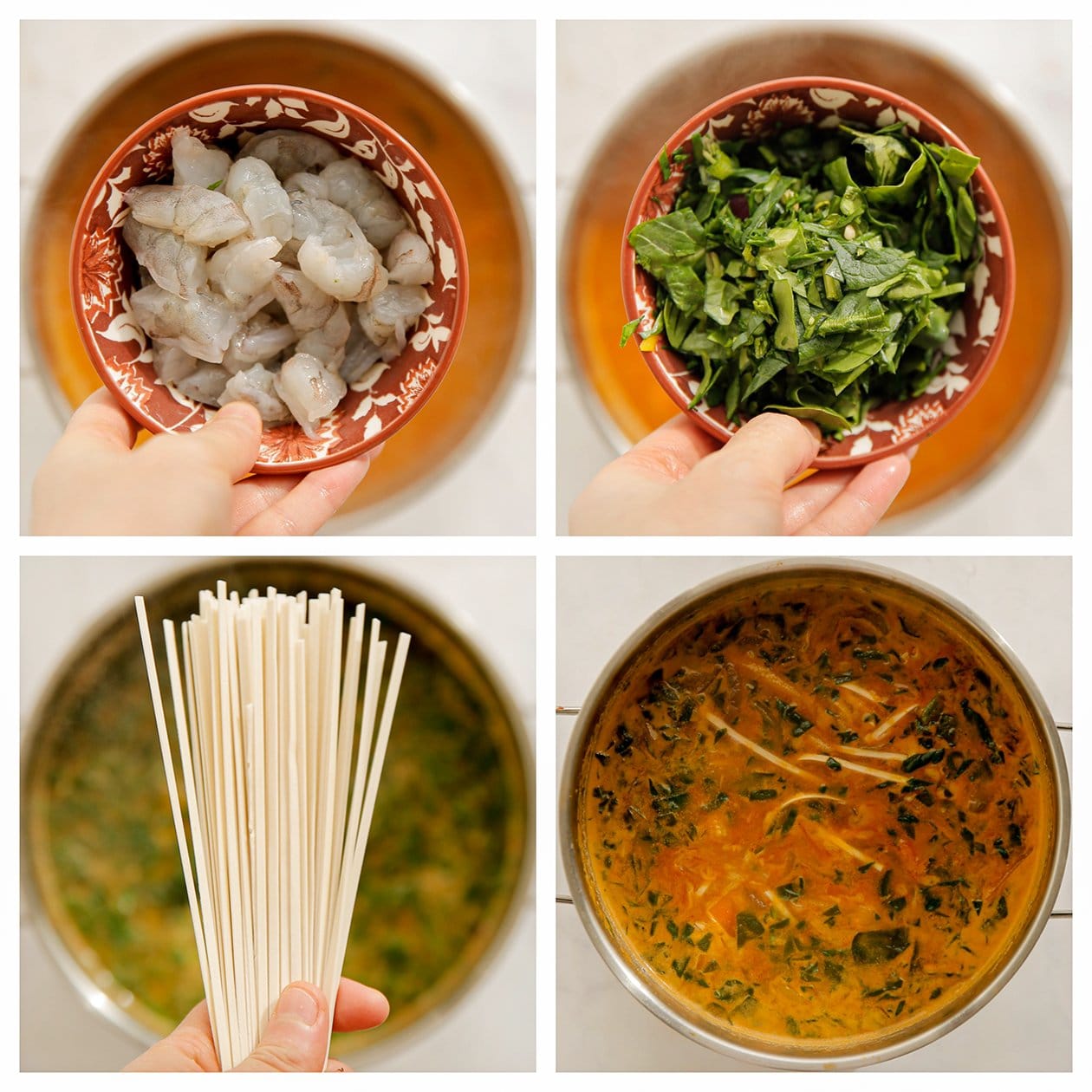 Garnalen, spinazie en noedels toevoegen aan de soep