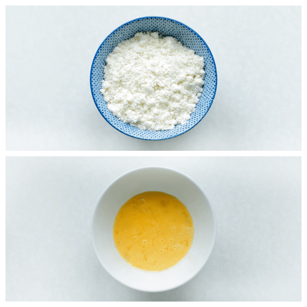 Doe de bloem in een kom. Kluts het ei in een andere kom. 