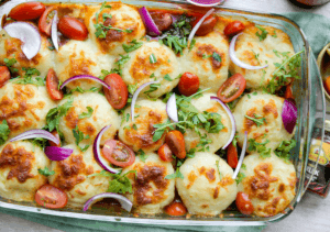 Kipschotel met aardappel-kaasbollen