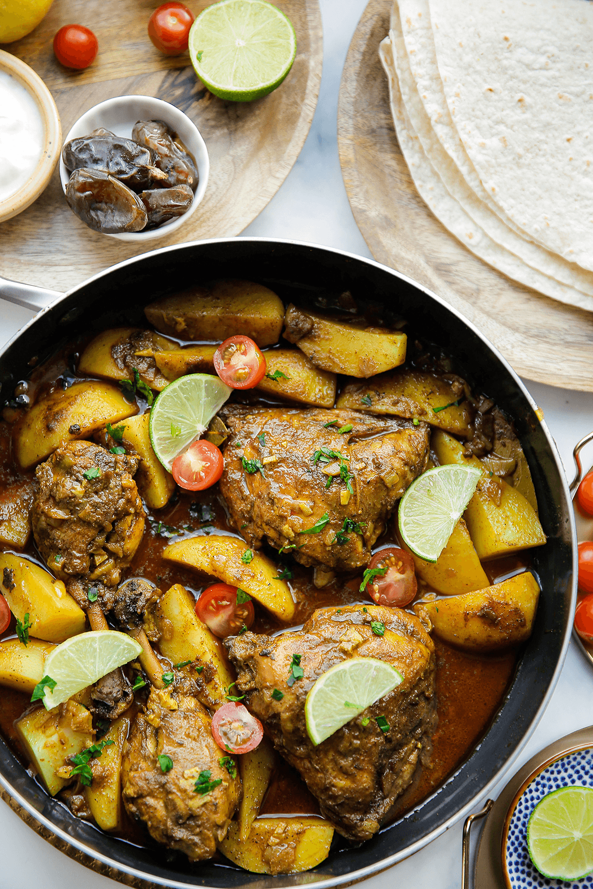 Kip met aardappels eindresultaat