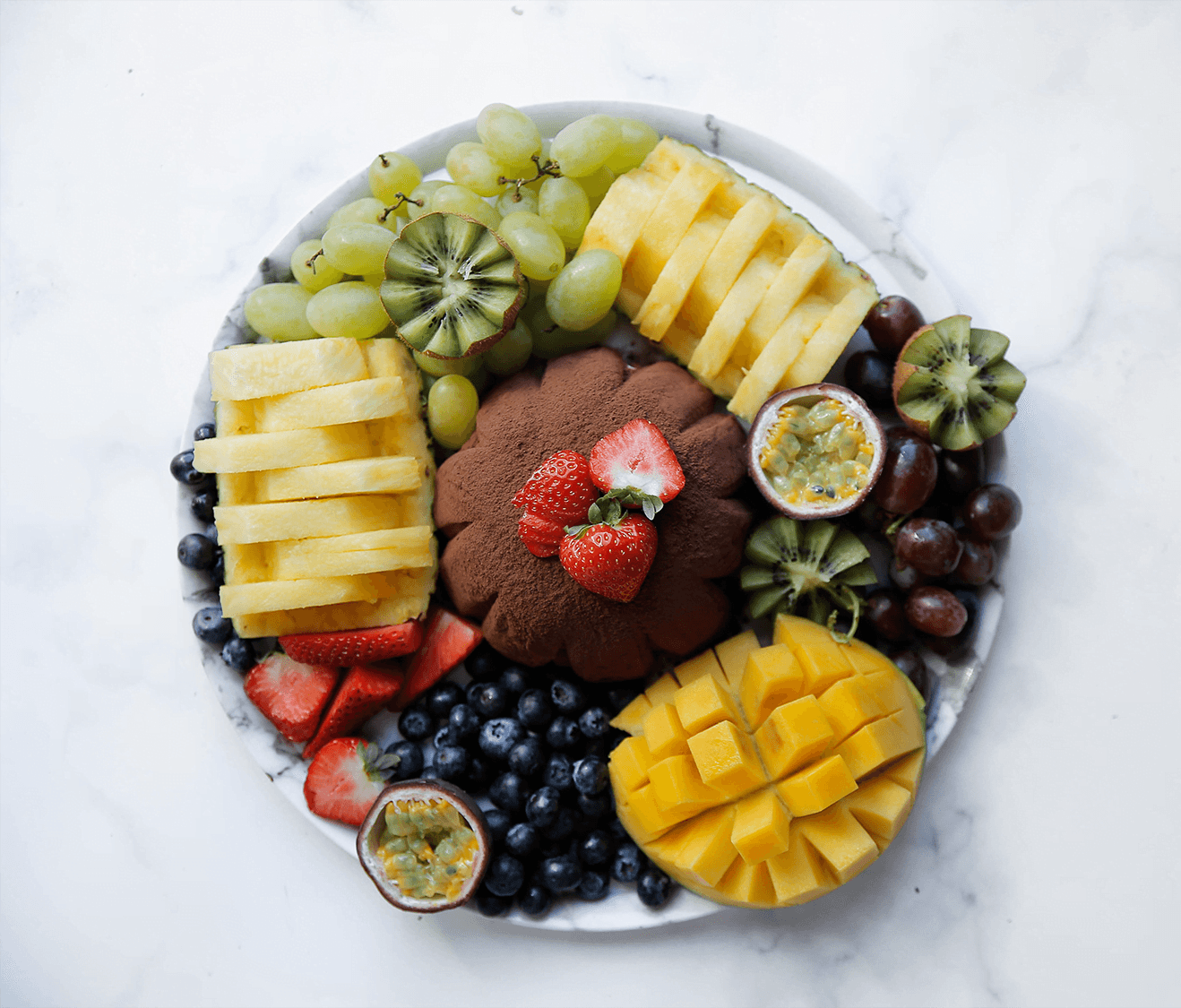 Tiramisu decoreren met vers fruit