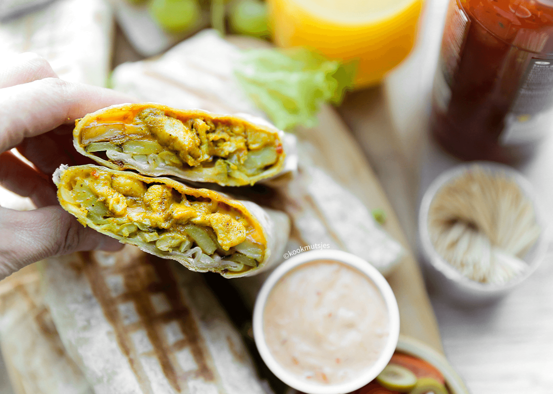 Wraps met kip en saus Kookmutsjes