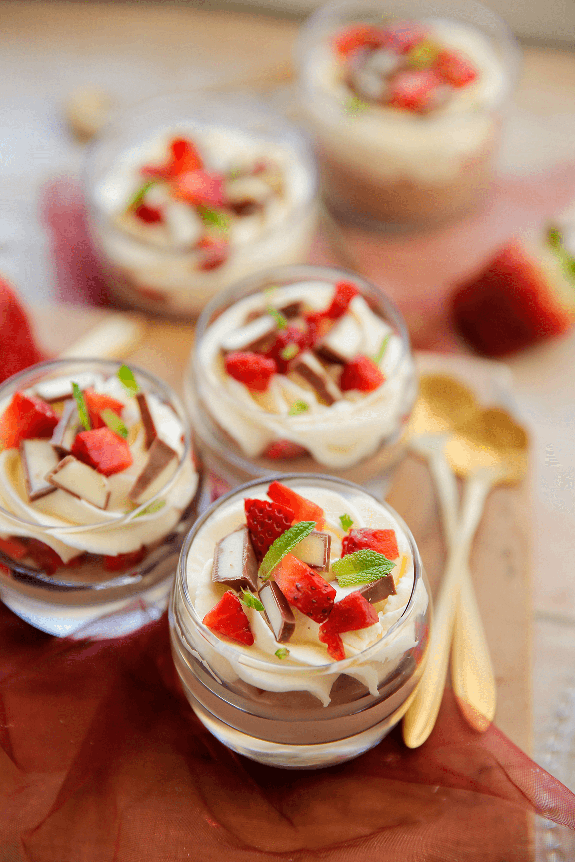 Kinder dessert in glas eindresultaat