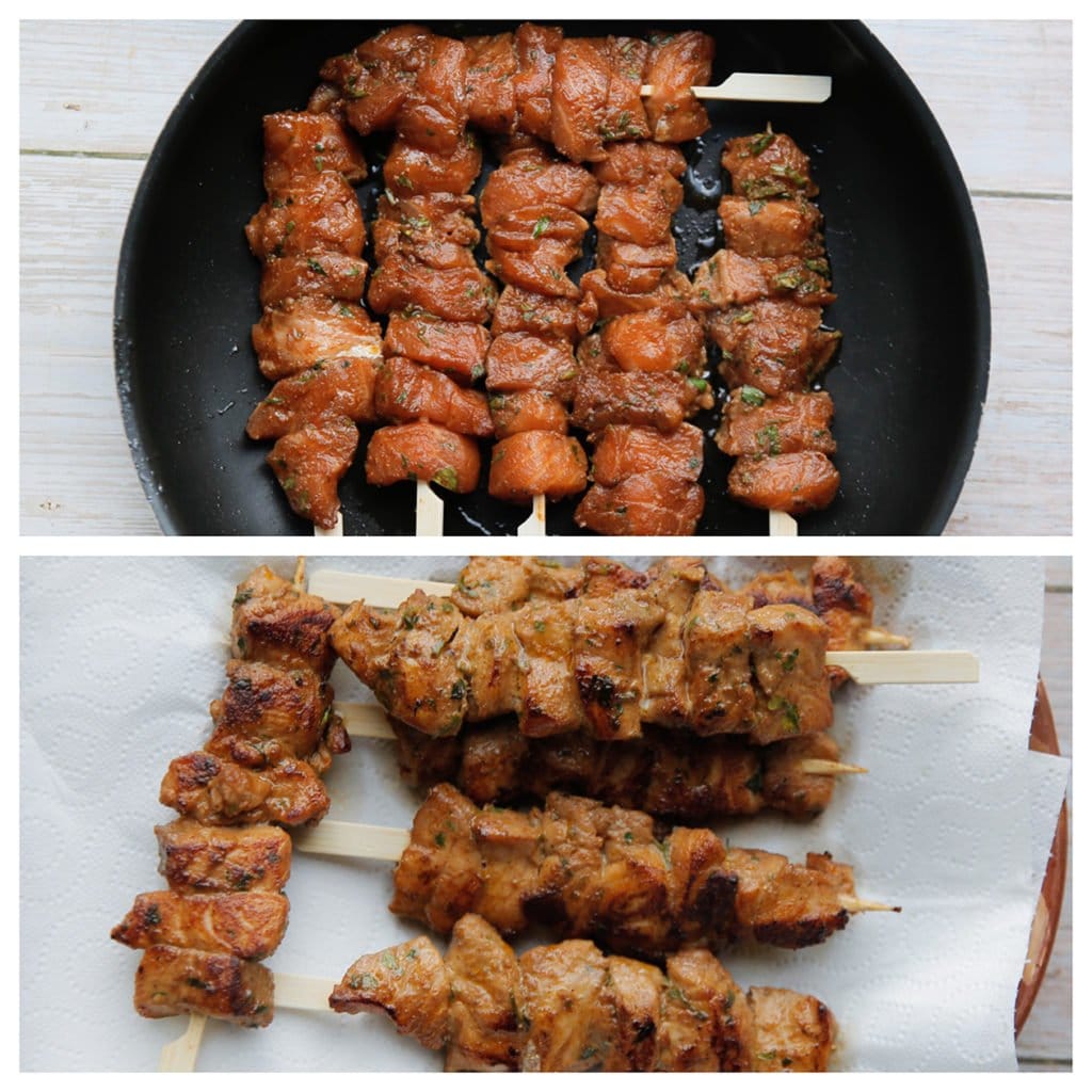 Bak nu de zalmspiesjes gaar in dezelfde pan op middelhoog vuur. Laat uitlekken op keukenpapier.