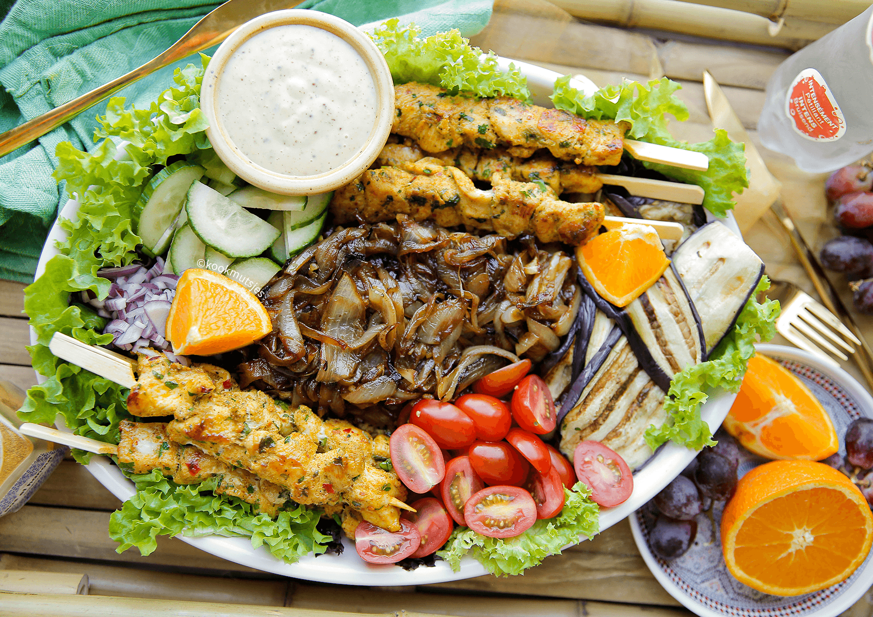 Gemarineerde kipspiesjes met salade Kookmutsjes