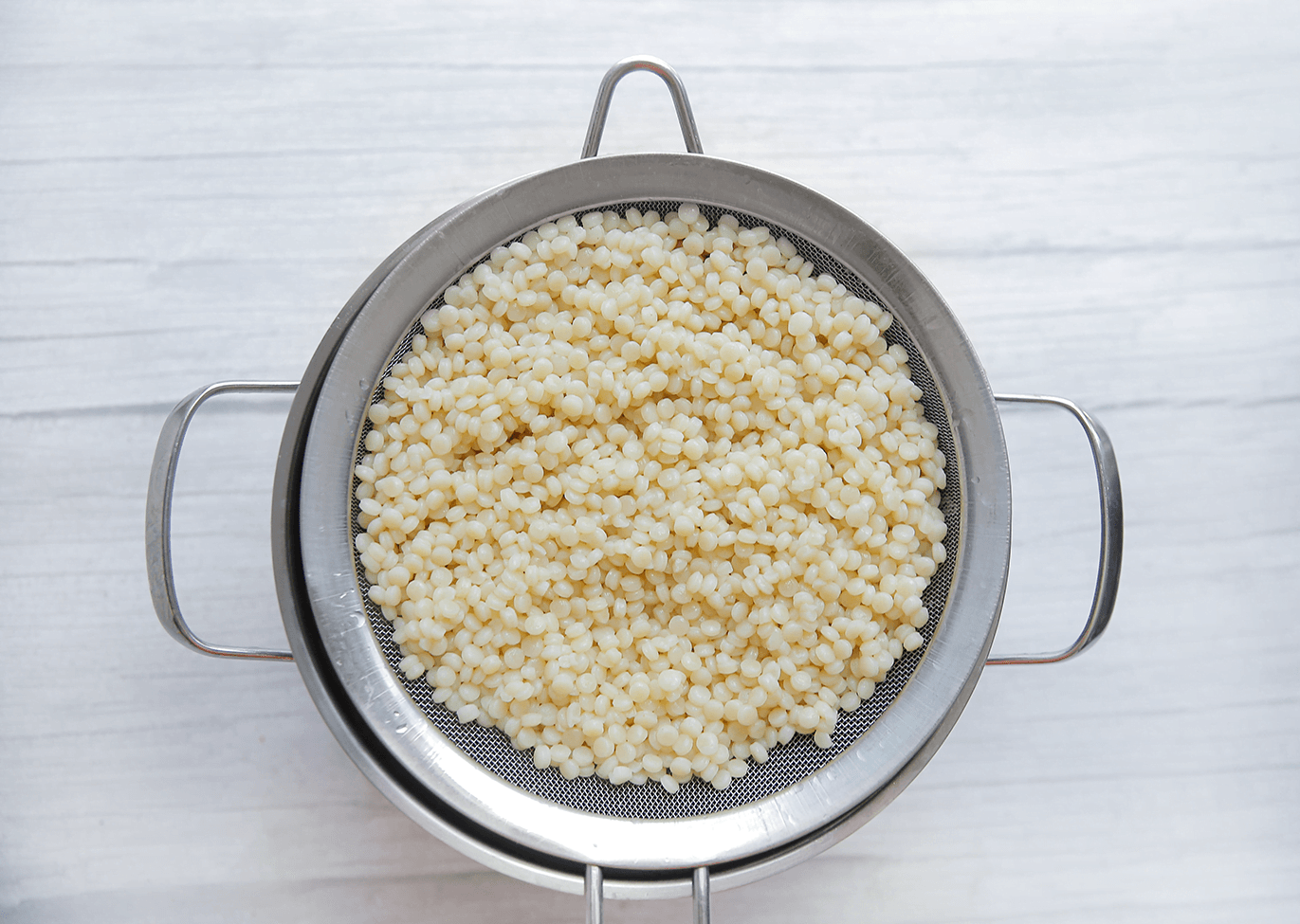 Parelcouscous gaar koken