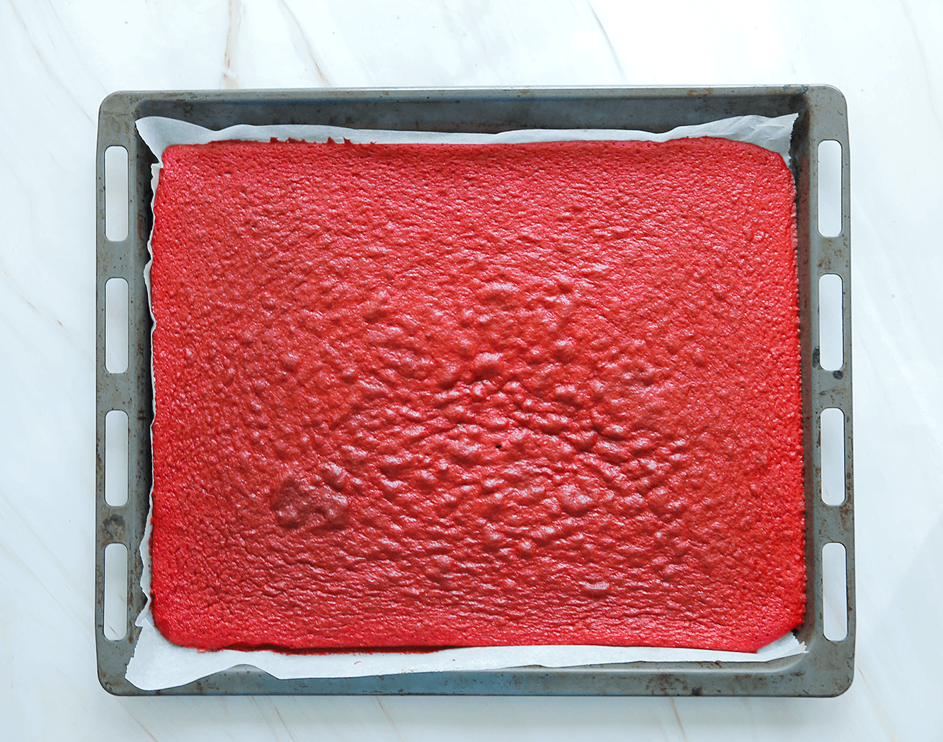 Red velvet cake gaar bakken in de oven
