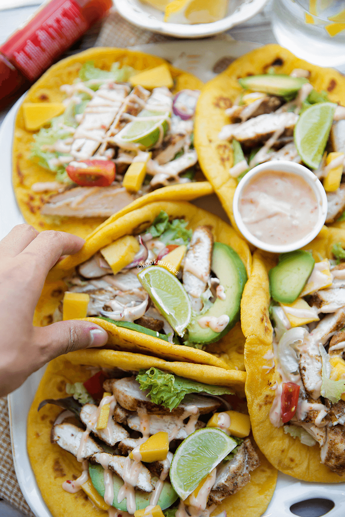 Zoete aardappelwraps met kip